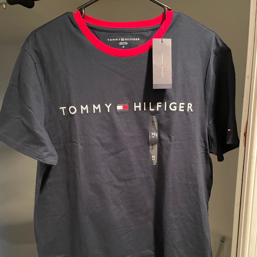 New Tommy Hilfiger tshirt